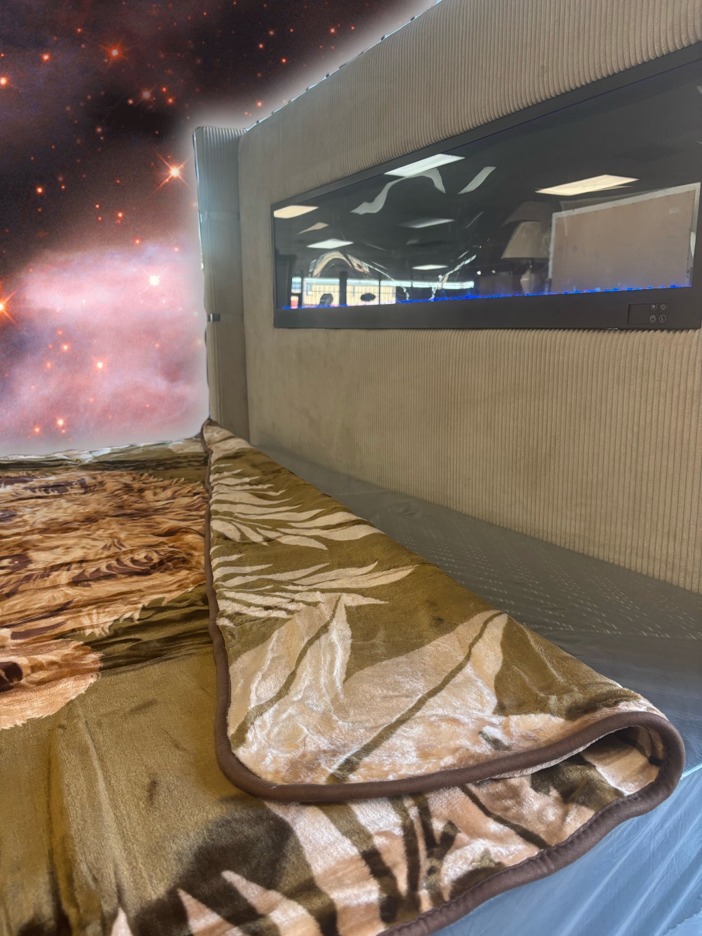 BM226 Solaron Blanket Korean Mink - Lion, Lioness & Cub Brown