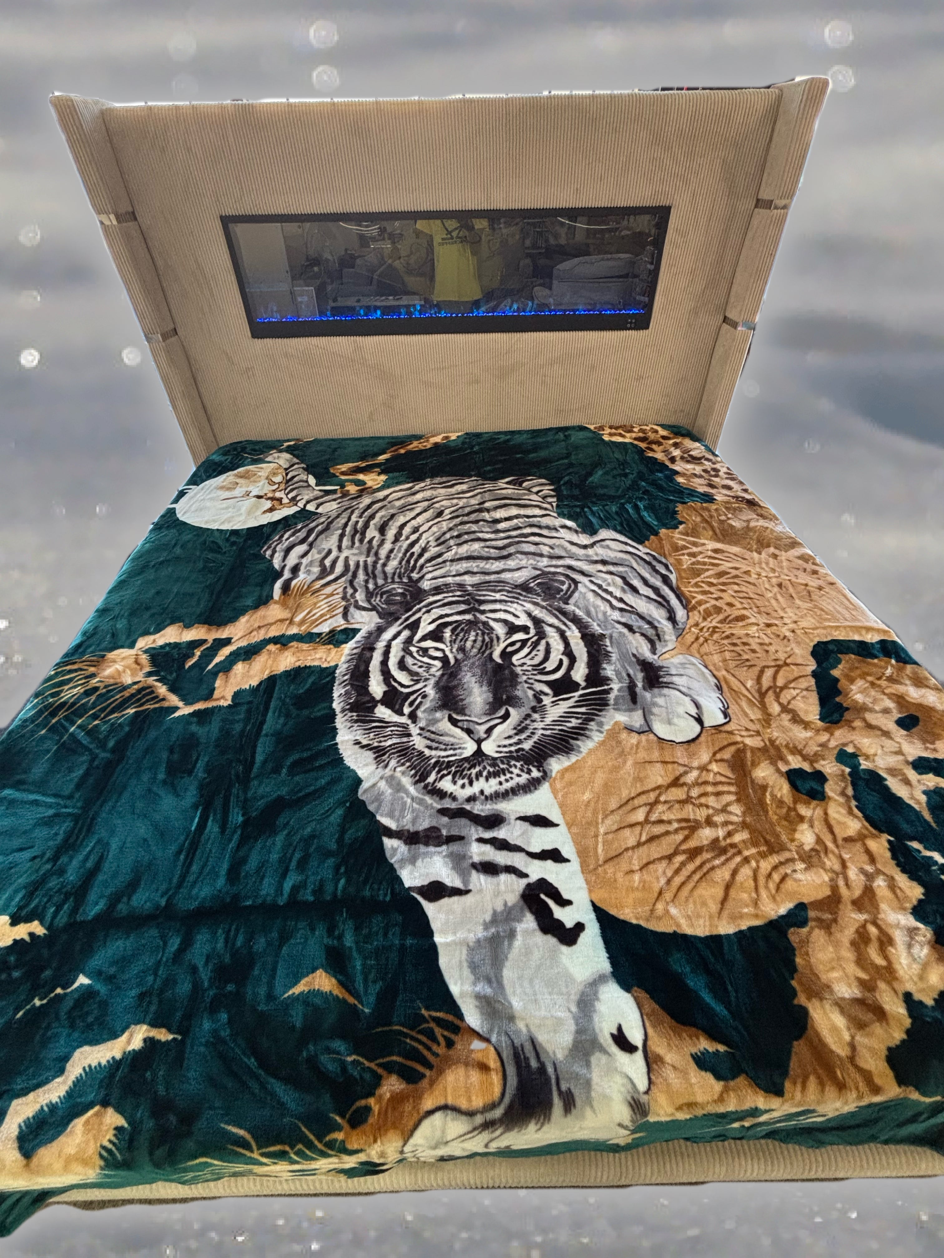BM71 Solaron Blanket Korean Mink - White Tiger Green – Royal Home