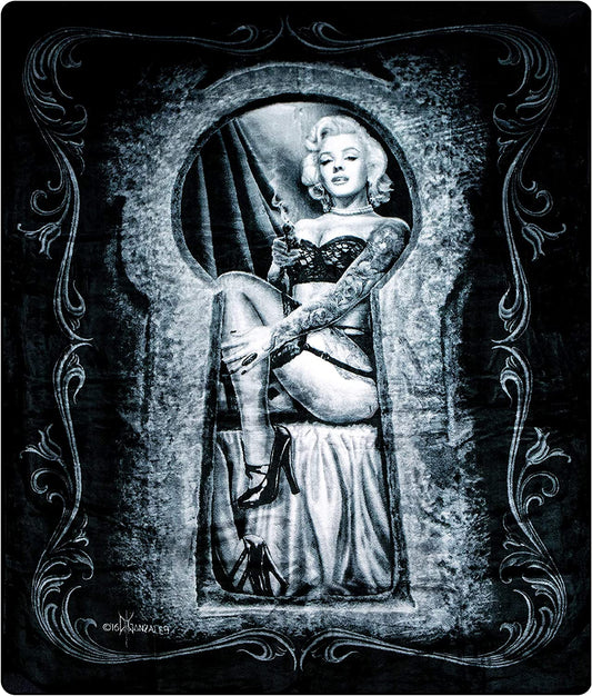 JPI Marilyn Monroe - INFAMOUS - Queen Blanket