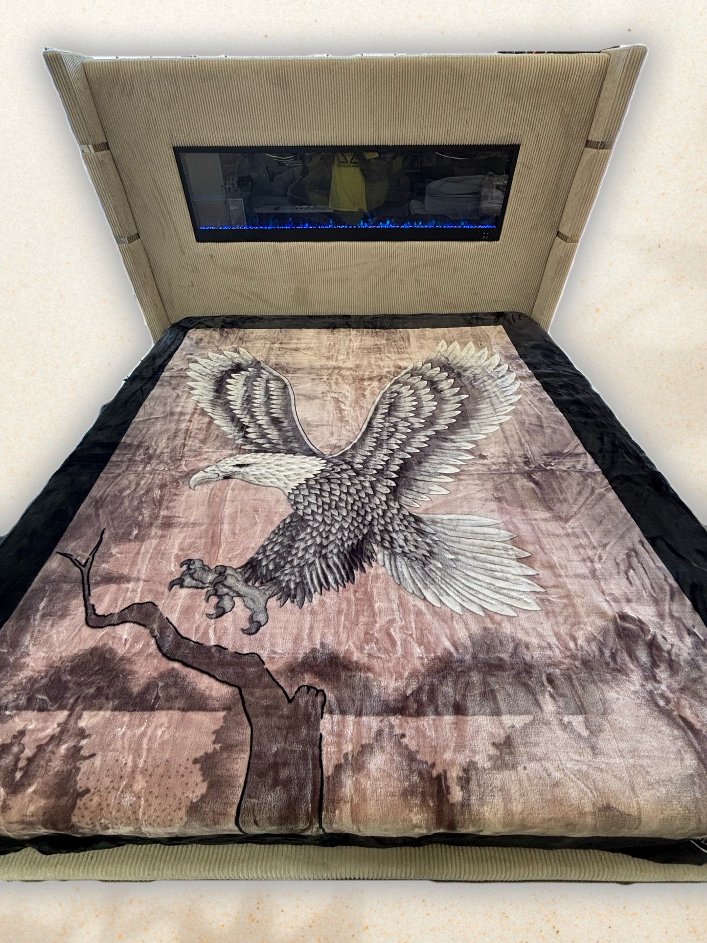 BM118 Solaron Blanket Korean Mink - Lone Eagle Black