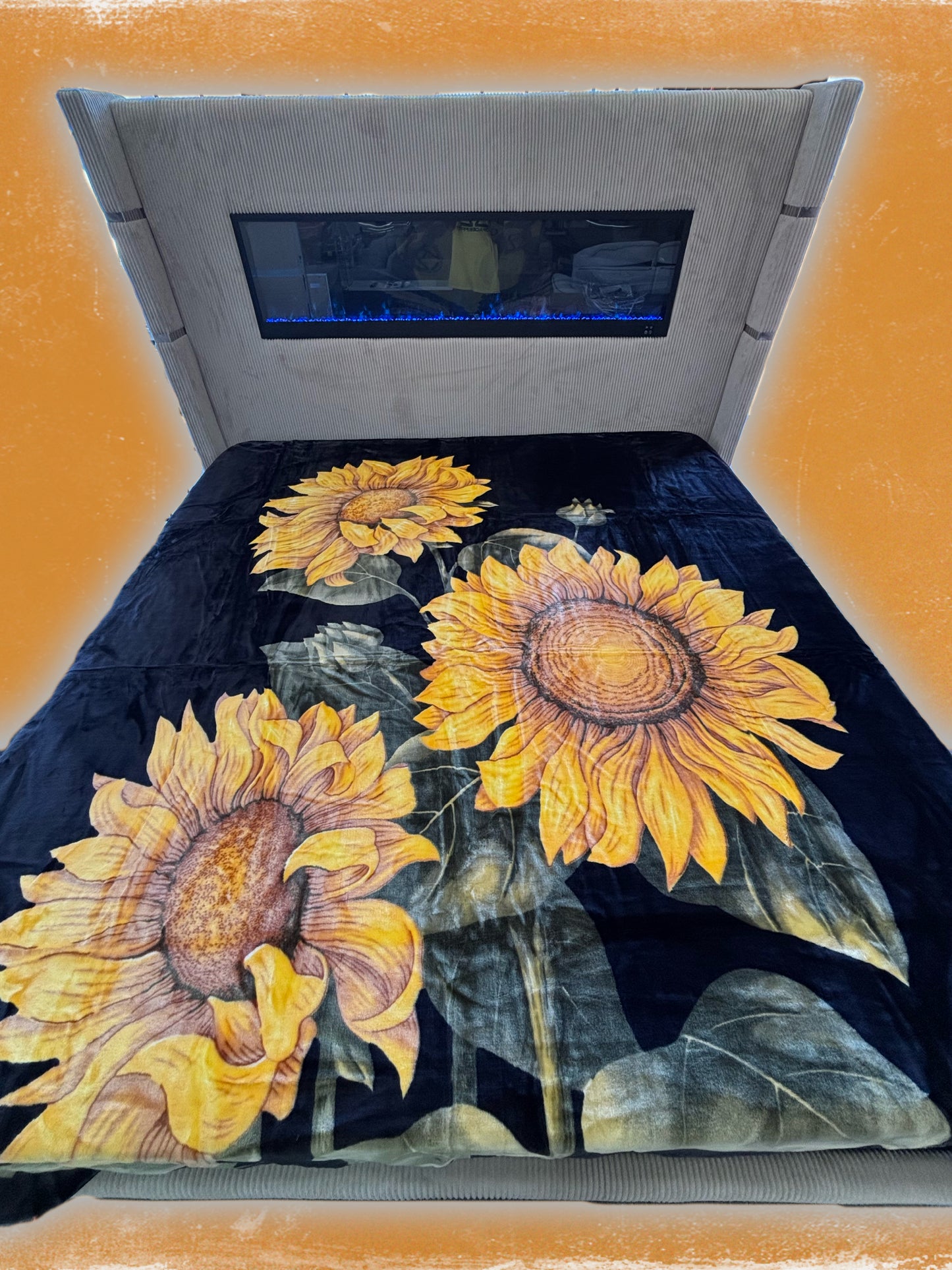 BM133 Solaron Blanket Korean Mink - Sunflower Black