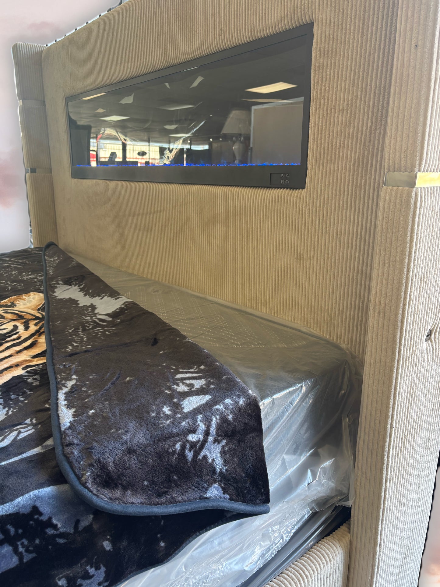 BM253 Solaron Blanket Korean Mink - Tiger Family Blue