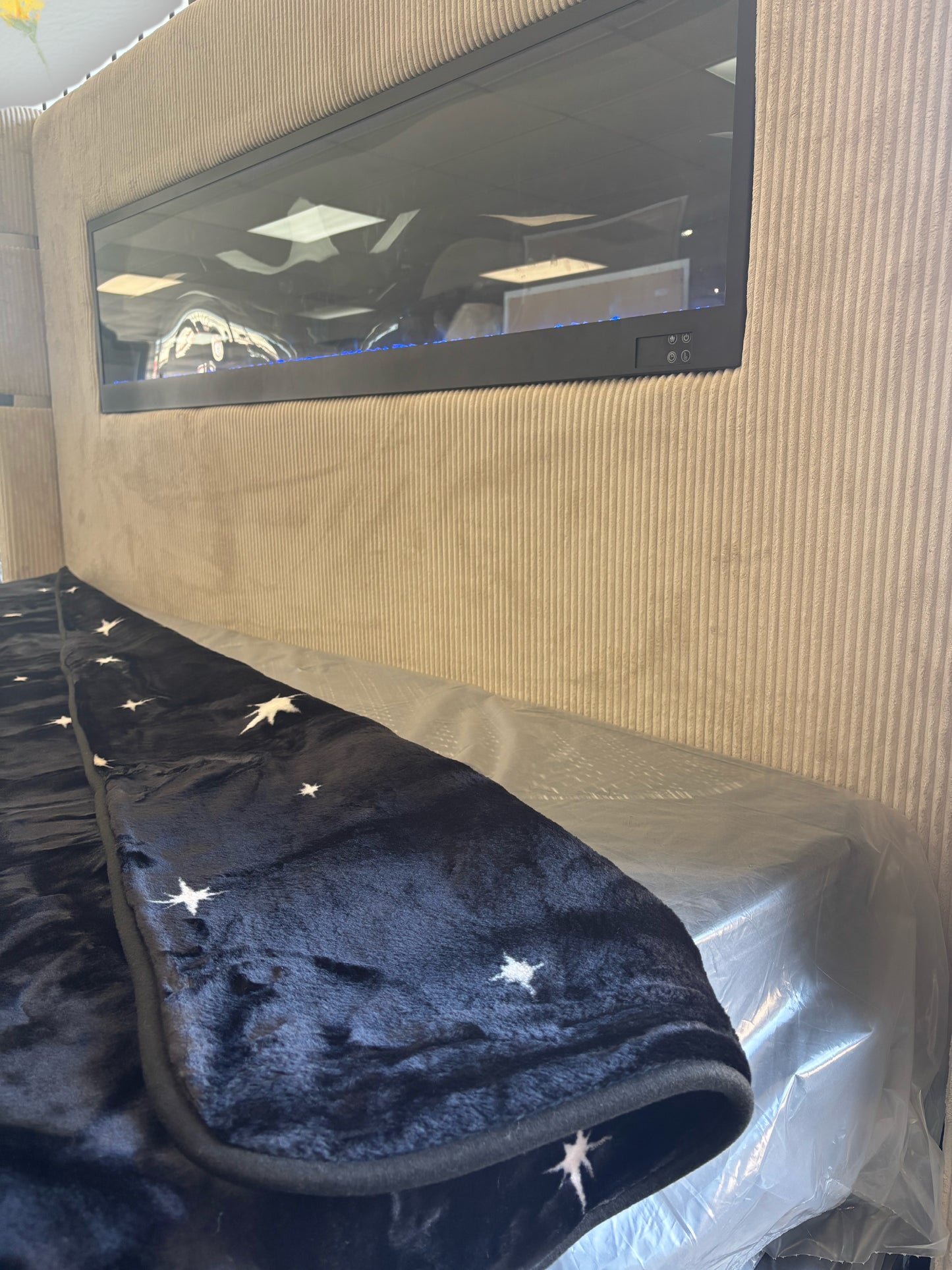 BM273 Solaron Blanket Korean Mink - Sun & Moon Black