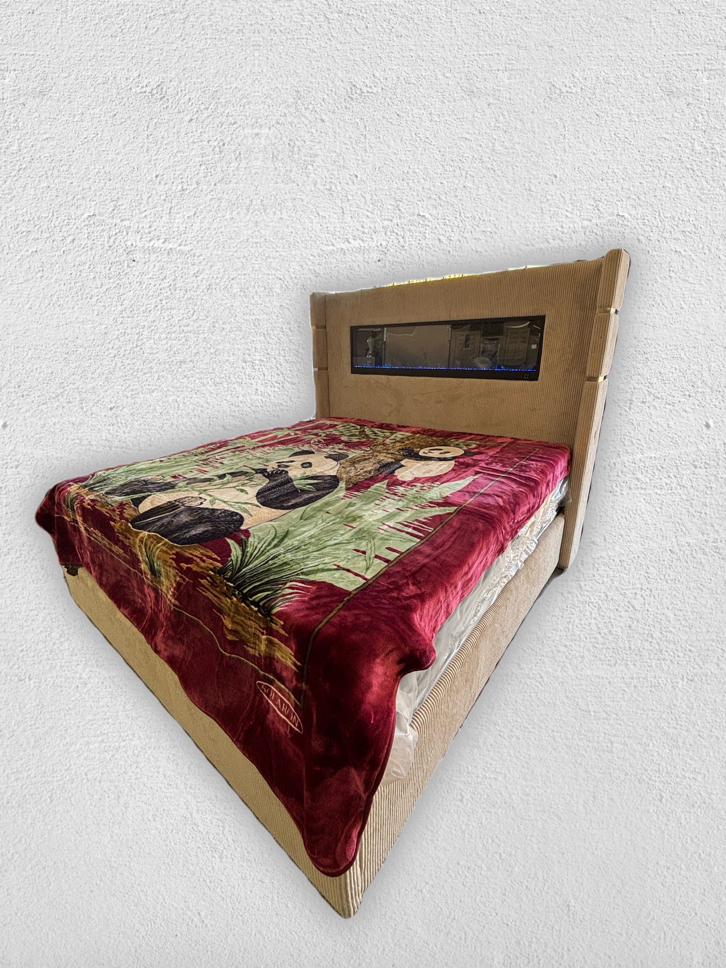 BM86 Solaron Blanket Korean Mink - Panda & Cub Burgundy