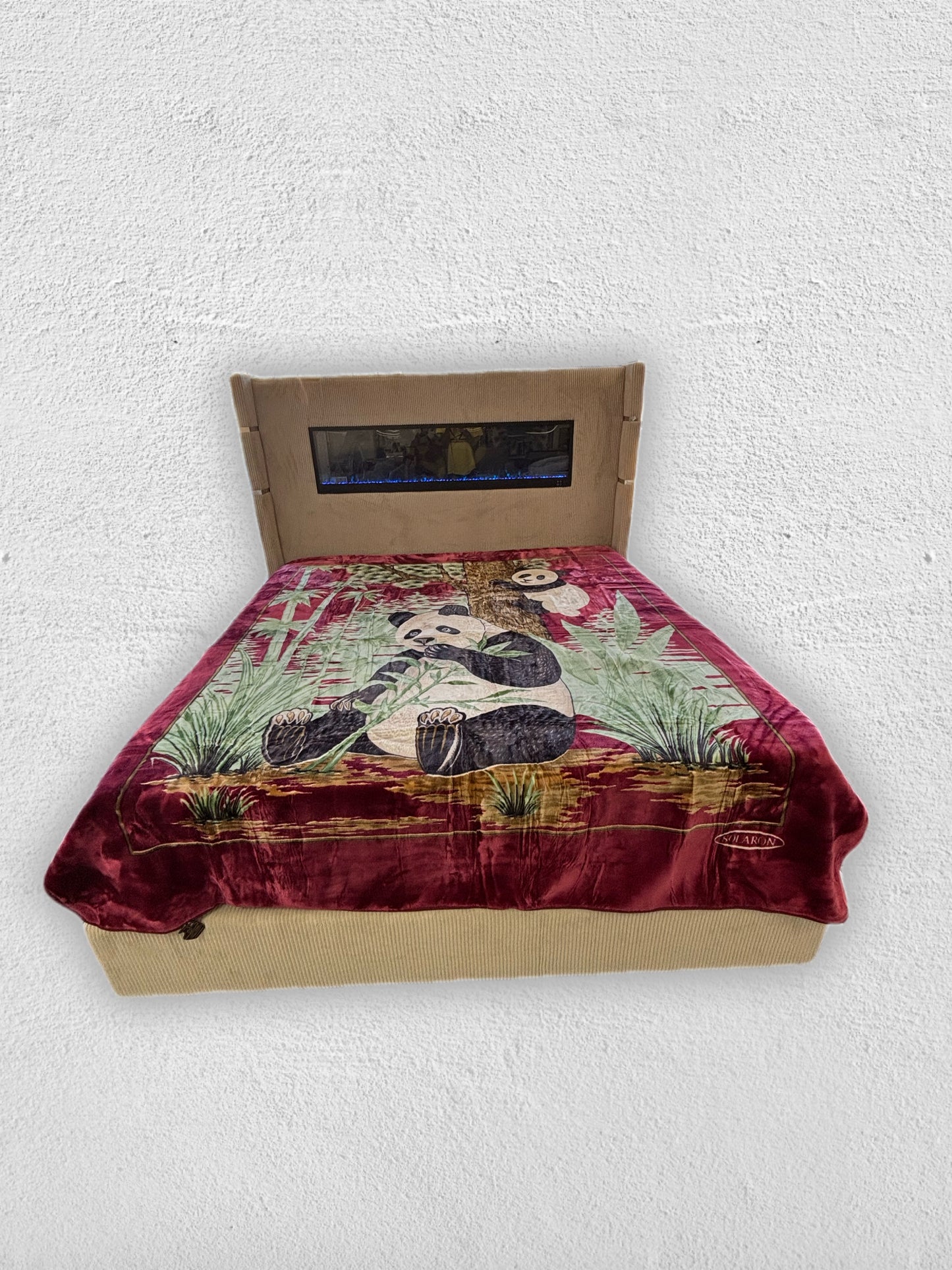 BM86 Solaron Blanket Korean Mink - Panda & Cub Burgundy
