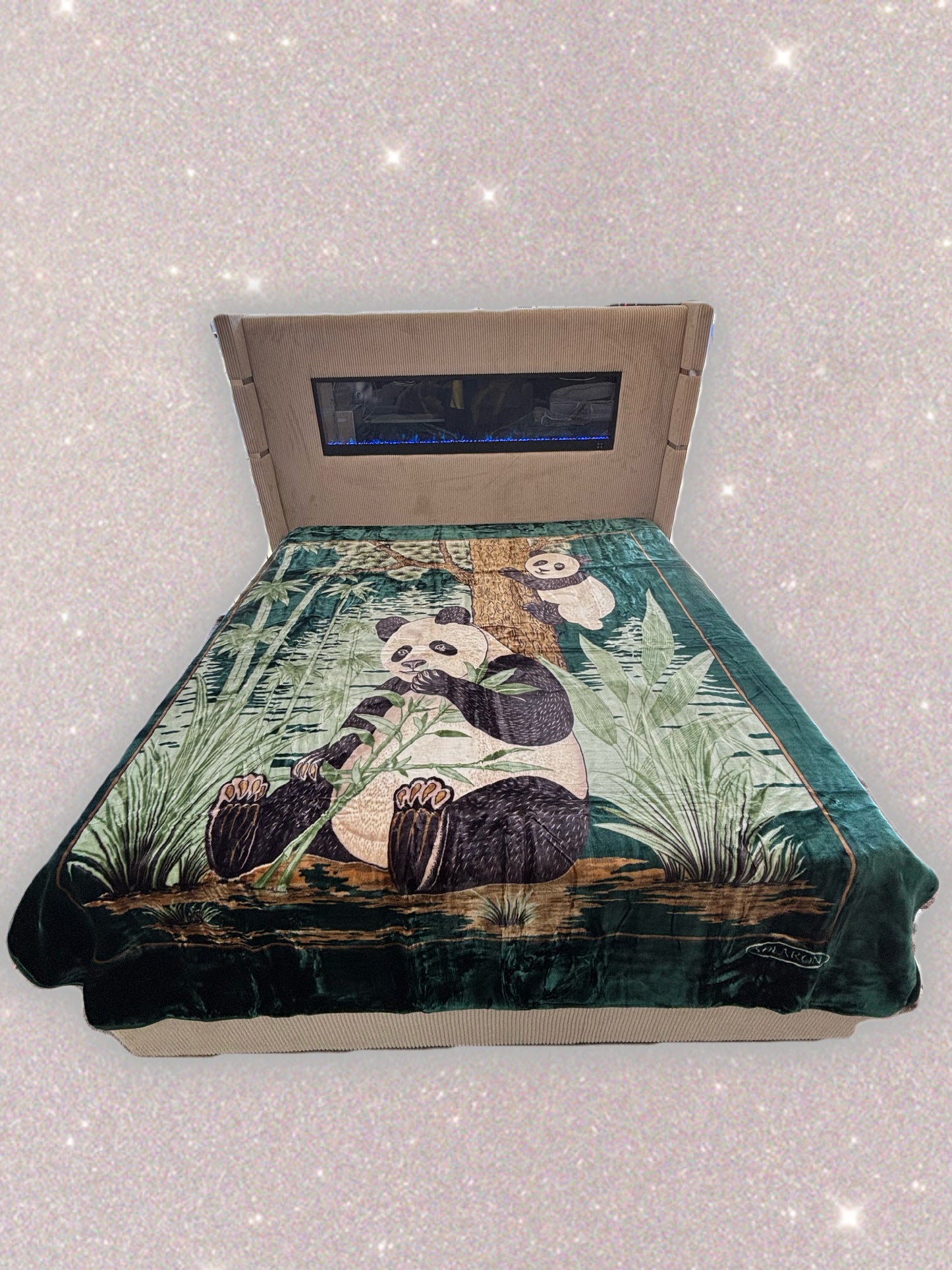 BM86 Solaron Blanket Korean Mink - Panda & Cub Green